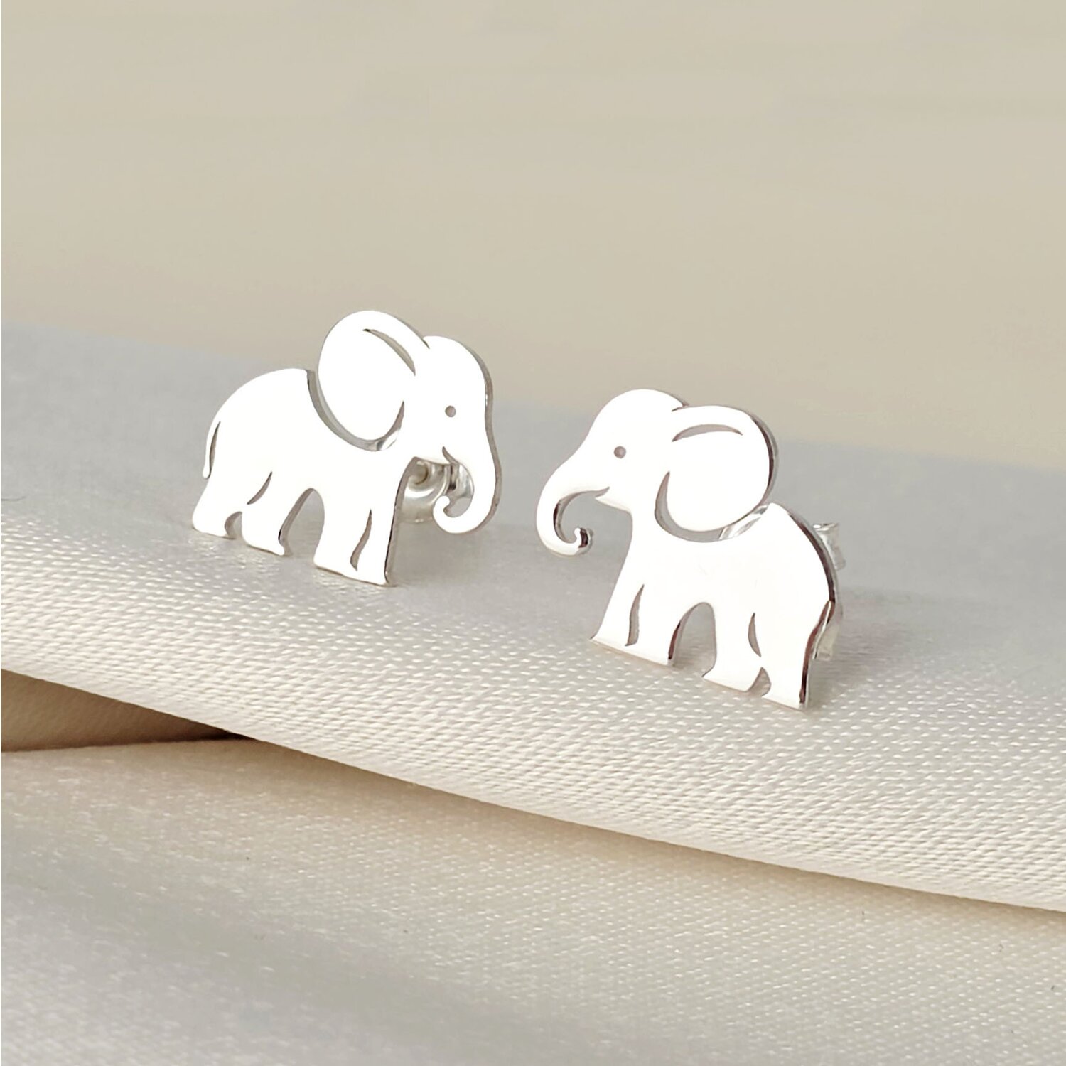 Cercei elefant - model decupat - Argint 925 - inchidere surub