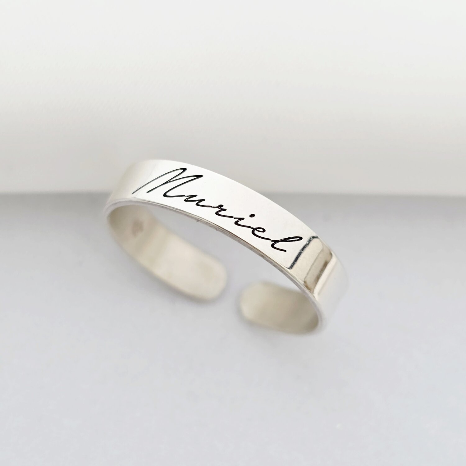 Inel personalizat cu nume - Argint 925