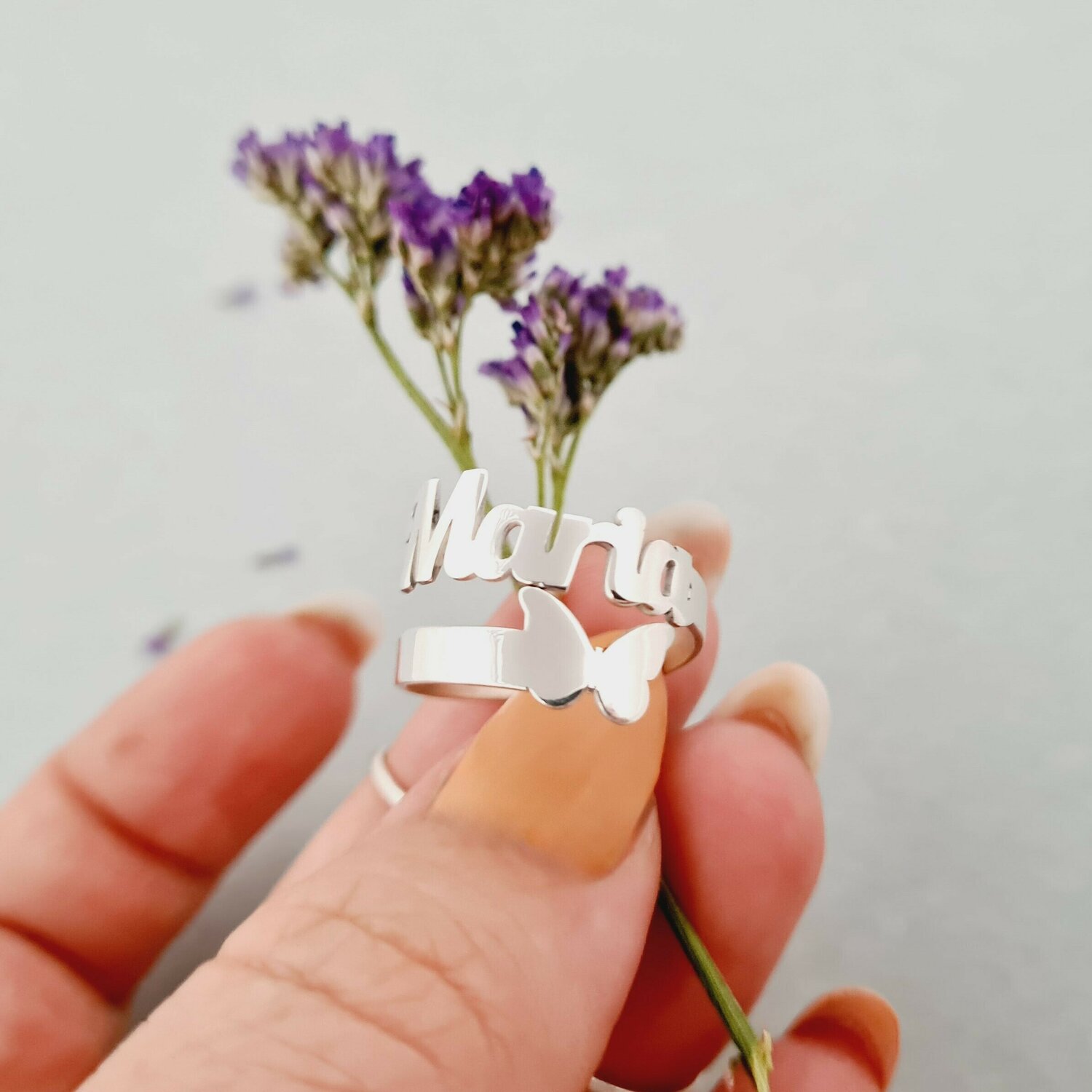 Inel personalizat cu nume decupat si simbol fluture - Argint 925