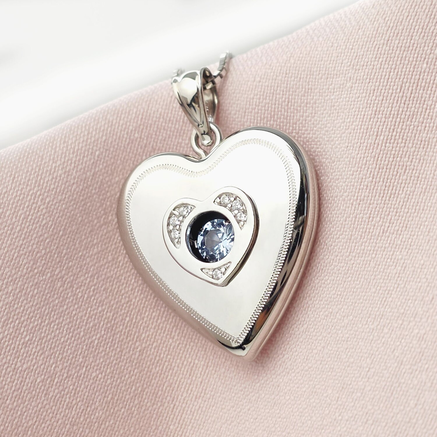 Medalion inima cu poze in interior - Blue Shimmer - Argint 925 Rodiat - Cristale Zirconia