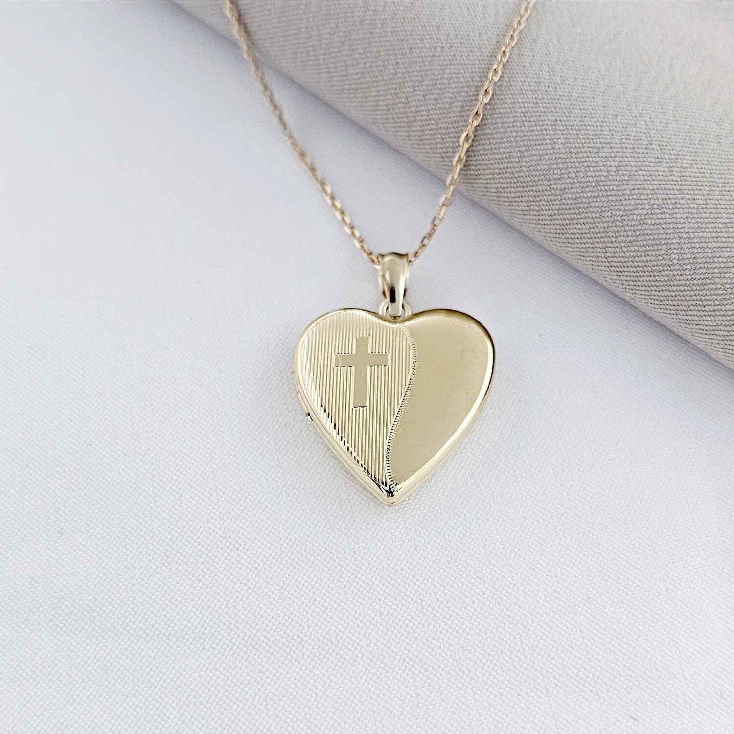 Medalion inima cu poze in interior - Holy Balance - Argint 925 placat cu Aur Galben 18K